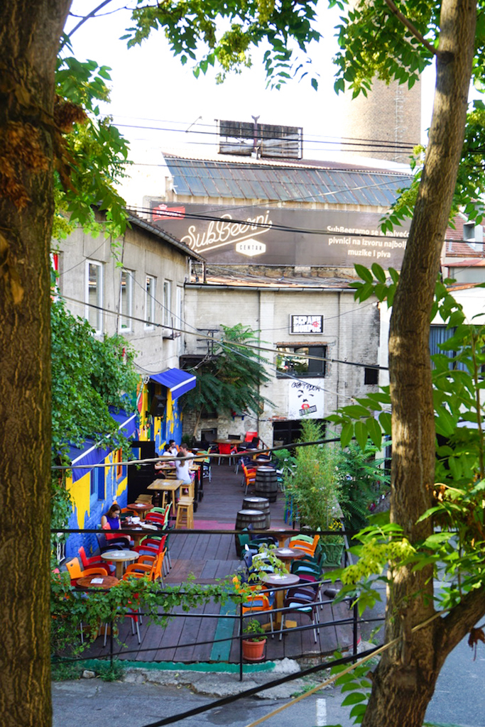 Cetinjska Beograd kafić Dvorištance